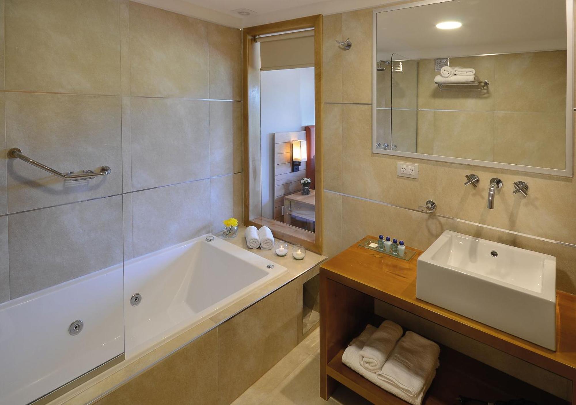 Huenu By Dot Boutique Hotel Вила ла Ангостура Екстериор снимка
